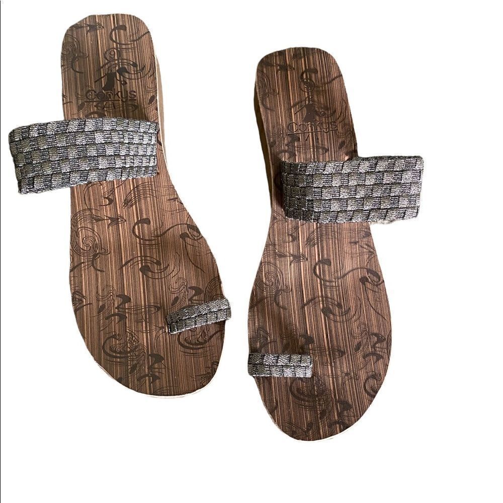 Corkys | Bronze Toasty Toe Loop Wedge Sandals | 9
